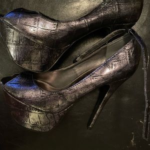 Never worn. 6.5 (Bakers) Heels